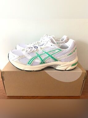 NEW Asics GEL-1130 Women's White Malachite Green - SIZE 7.5 Shoes Sneakers